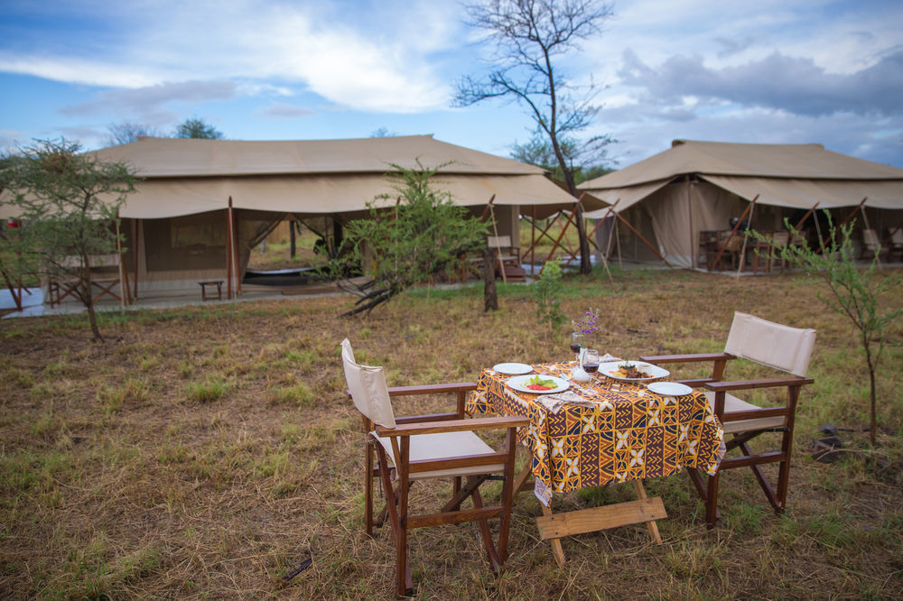 Serengeti Acacia Central Camp Hotel Exterior photo